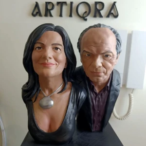 Our Work 3 Custom wedding gift UAE from Artiqra.com featuring realistic hand-painted couple portrait in 3D resin
